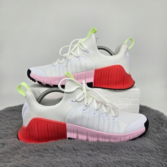 New Nike Free Metcon 6 White Bright Crimson Pink Women's Workout Shoes Size 9 - Picture 6 of 8